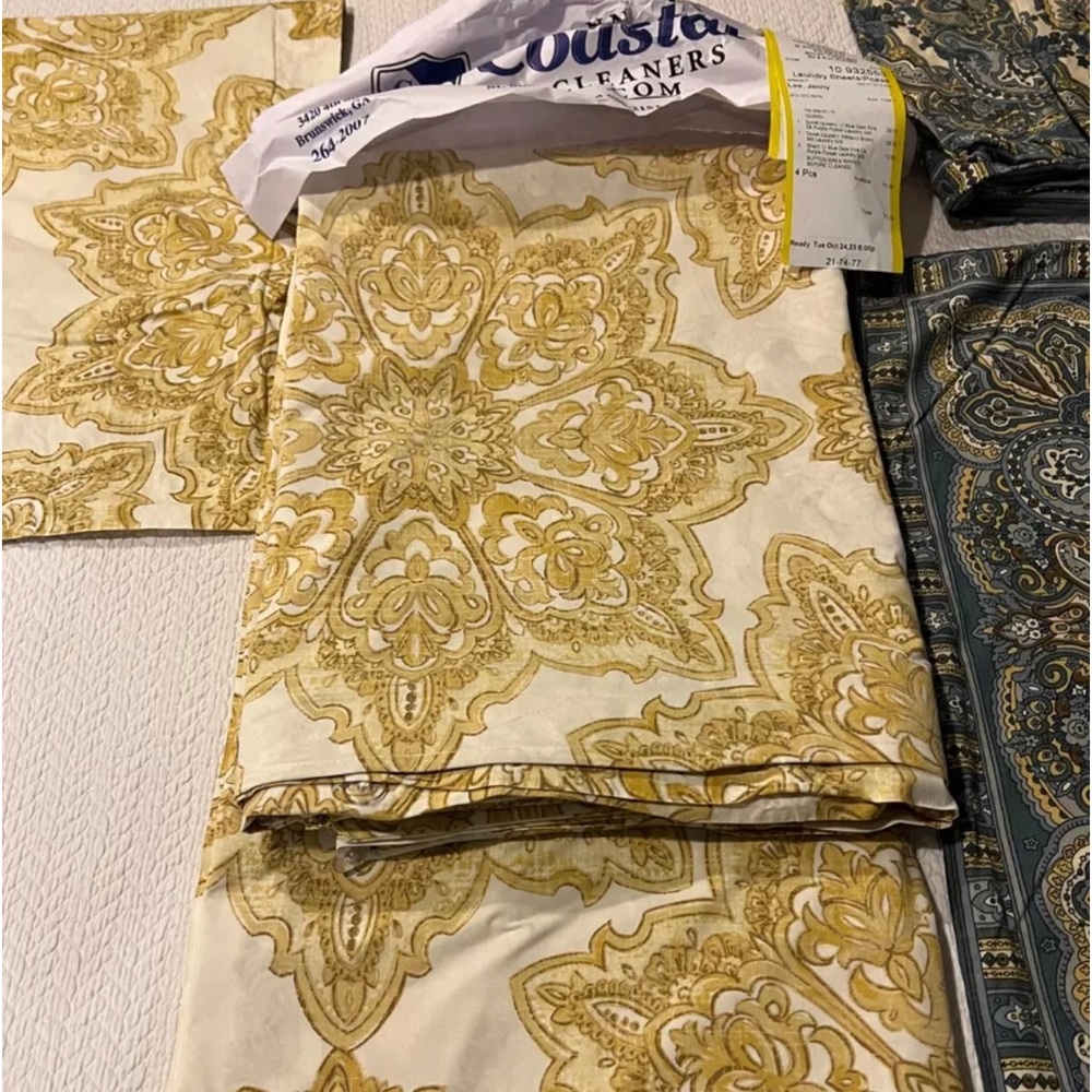Pottery Barn King Duvet Set with Shams and Euro Pillows